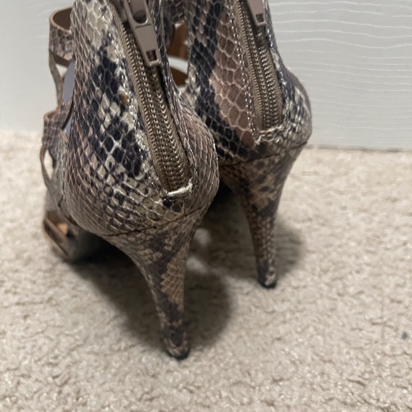 Fergalicious by Fergie woman shoes snakeskin size 9 - Picture 3 of 6